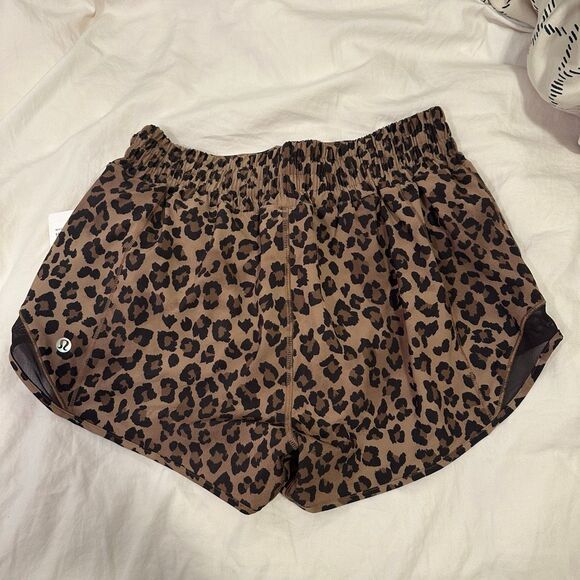 NWT 6 HR 4” Hotty Hot High-Rise Lined Short Brown Leopard Multi Print Size 6 - Picture 2 of 8